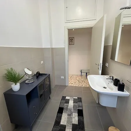 With Free Parking 15 Minutes Walk From Arena *