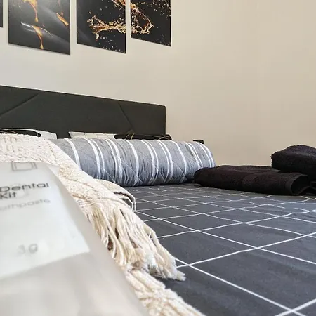 With Free Parking 15 Minutes Walk From Arena * Verona