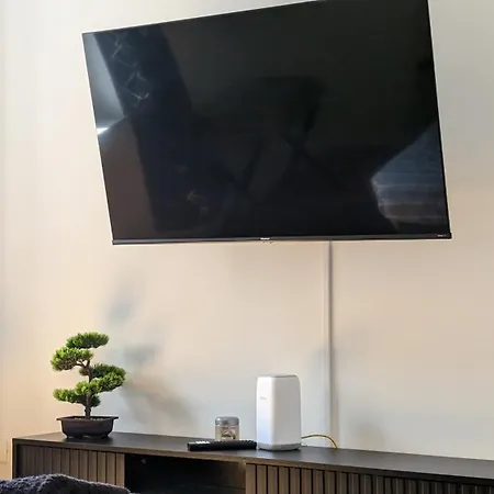 דירה With Free Parking 15 Minutes Walk From Arena ורונה