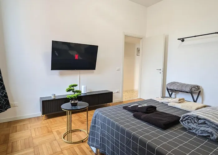 With Free Parking 15 Minutes Walk From Arena Apartment